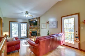 Burnside Resort Cabin w/ Hot Tub & Outdoor Spots! - Image 4