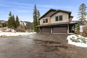 Big Mountain Haus, ski in/out.7BD 5.5BA, Hot Tub & Dry Sauna! Sleeps 22! - Image 5