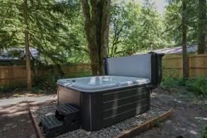 Upscale Home: Pool, Hot Tub, Fire Pit & Fireplace - Image 4