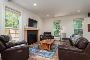 Upscale Home: Pool, Hot Tub, Fire Pit & Fireplace - Image 2