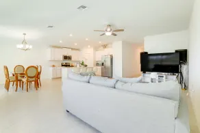 Bright Port Charlotte Home - 2 Mi to Beach! - Image 5