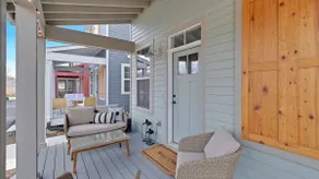 Canal Port - Harbor Inn - Image 5