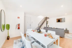 Bright Coastal Duplex Apartment with Terrace - Image 2