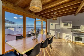 Spacious Home with Tropical Garden, BBQ, Near Seaside - Image 3