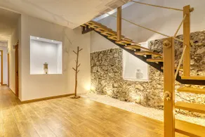 Spacious Home with Tropical Garden, BBQ, Near Seaside - Image 4