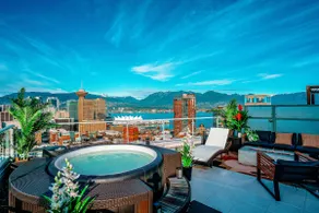 The Skydeck Penthouse - Panoramic Hot Tub Views - Image 2