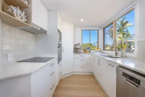Ultra Luxe Ground Floor Garden - 2 Bed Apt - U4 - Image 5