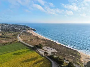 Oceanview Beach Home Walk to Beach Trails Food - Image 3