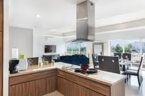 Large Condo 1 Block from the Beach - Image 3