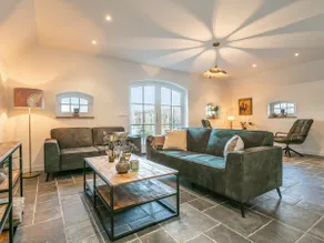 Beautiful vacation home with wellness area - Image 2