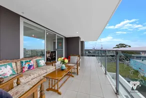KozyGuru | Blacktown | 3 Bedroom APT - Image 5