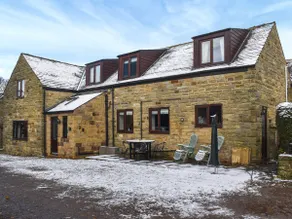 Host & Stay - Larpool Mews Holiday Home - Image 2