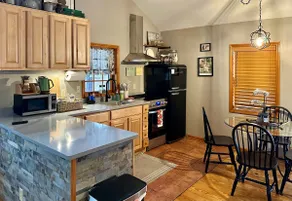 Charming Cabin in the Woods with River Access - Image 2