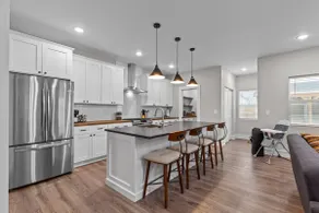 Spacious 5BR Near SLU | Drive to Arch | EV Charger - Image 5