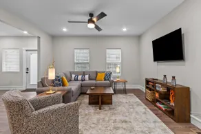Spacious 5BR Near SLU | Drive to Arch | EV Charger - Image 4