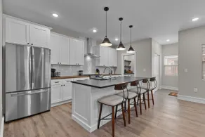 Spacious 5BR Near SLU | The Gate | Amazing Shower - Image 2