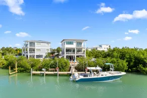 Luxury Seaside Escape ~ Heated Pool w Jacuzzi ~ Elevator ~ Dock ~ Scenic Views - Image 3