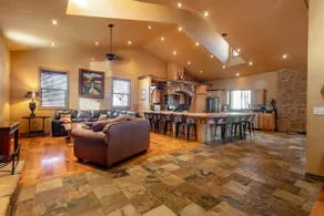 14 Guests 5BR 2BA Game room and Living  - Image 4