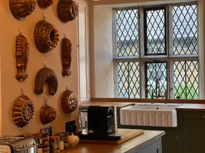 Pentrehobyn Hall sleeps 18 - Image 4