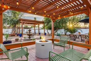 Historic Lux Retreat | Pool, Spa + 6 En-Suite Beds - Image 4