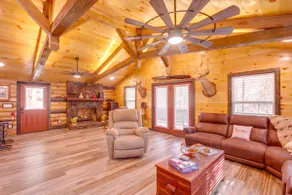 Pet-Friendly Chattanooga Cabin w/ Hot Tub & Kayaks - Image 5