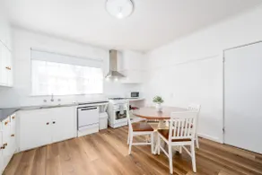 Lil beauty! Nth Central 3BR Reno w Wifi - Image 3