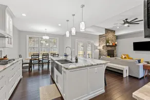 Fun House w/ HotTub| Theatre | Gameroom| Sleeps 16 - Image 4