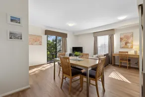 Well-kept Apartment in Northbridge - Image 5