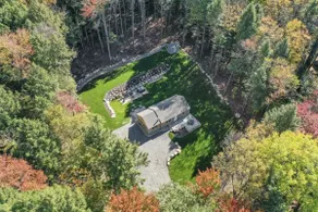 Luxury Cabin Sleeps 4 to 7 - mins to Lake George - Image 3