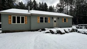 Luxury Cabin Sleeps 4 to 7 - mins to Lake George - Image 4