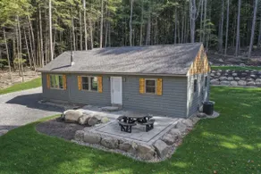 Luxury Cabin Sleeps 4 to 7 - mins to Lake George - Image 2
