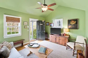 Dog Friendly Cottage Close to UVA - Image 2