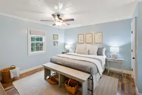 Charming Cottage Near Vineyards - Image 2