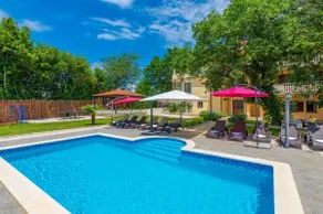 Luxury and comfort in a hidden summer hideout - Image 5