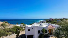 2 Bedrooms Pool House, Steps To The Beach - Image 4