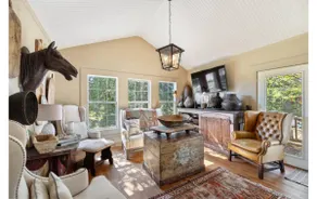 Designory Round Top home, scenic views & pond! - Image 4
