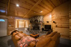 Luxury w Spa Foosball Near Summit - DeCarlo House - Image 3