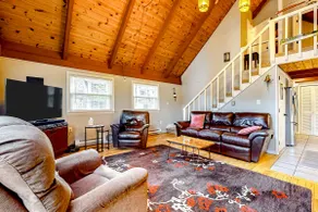 Dock! Dog-Friendly Lakefront Gem in Southern Maine - Image 5