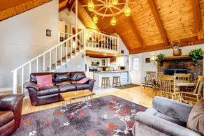 Dock! Dog-Friendly Lakefront Gem in Southern Maine - Image 2