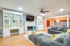 Welcoming Brandon Home w/ Pool & Screened-in Deck - Image 3