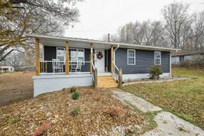 Vine Grove Home w/ Deck, 4 Mi to Saunders Springs! - Image 3