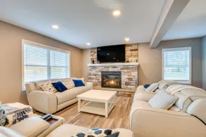 Family Home on Lake Newton w Deck & Fire Pit - Image 3