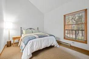 Spacious Condo in Bend! Prime Location! - Image 3
