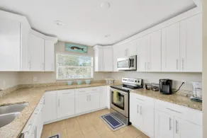Waterfront Siesta Key home w/ Pool, HotTub & Mini Putt - Image 5