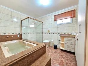 4-bedroom house with pool near Paraguay and Itaipu - Image 4