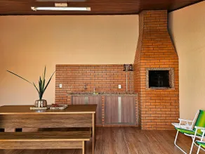 4-bedroom house with pool near Paraguay and Itaipu - Image 2