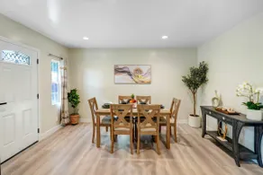 Parkside Modern Stay - Image 5
