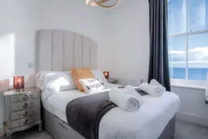 Caldey View - 2 Bedroom Apartment - Panorama - Tenby - Image 5