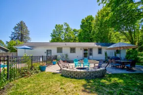 Woodcliff Cottage with Heated Private Pool-Family Friendly - Image 2