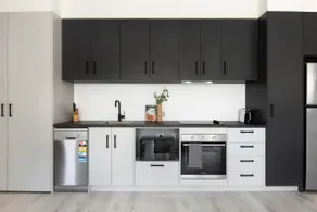 Spacious 1 Bedroom in Port Adelaide - Image 3